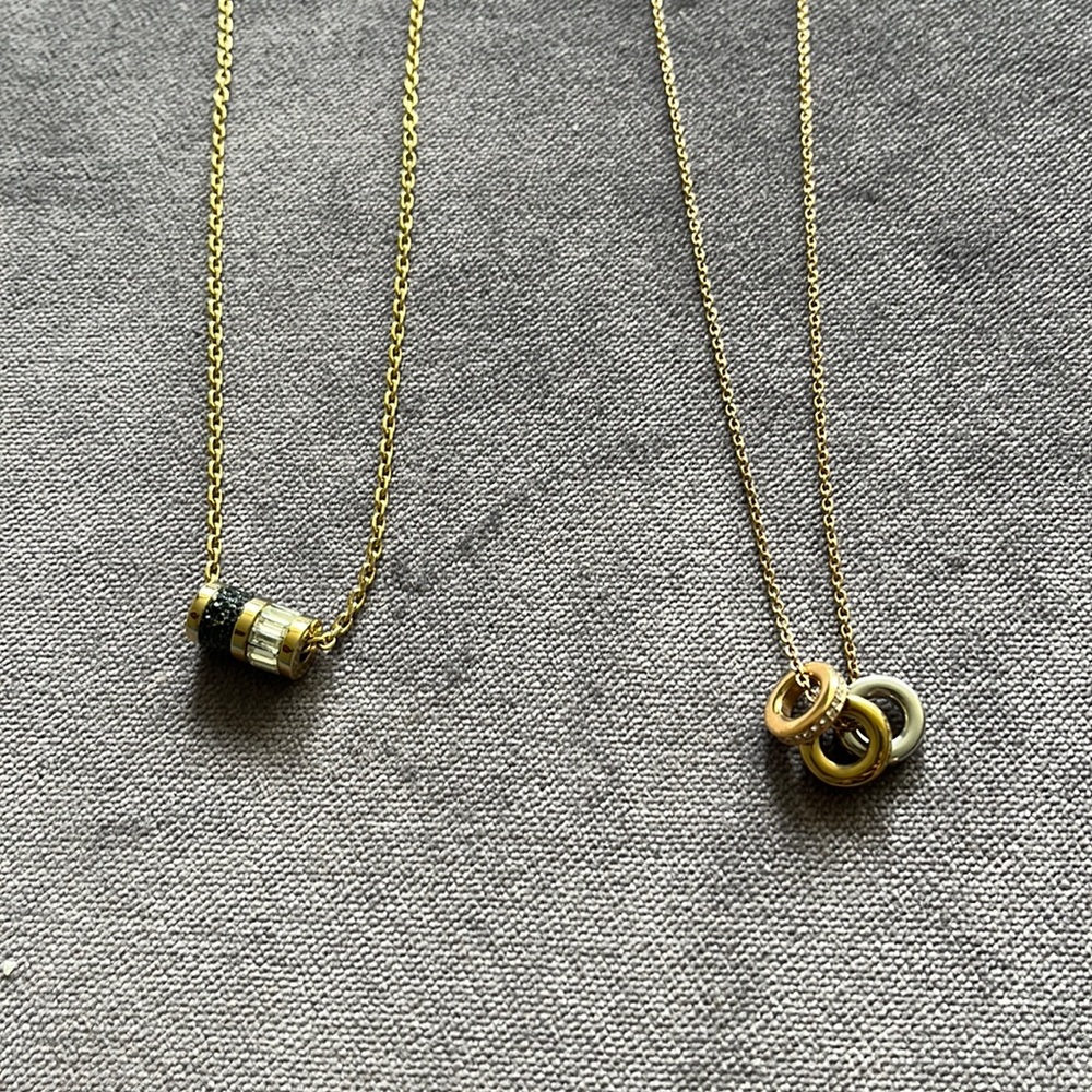 Michael kors necklaces x2